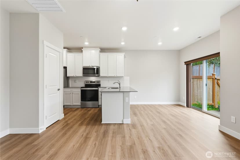 Property photo for 8405 Gilman Way, Arlington photo 6