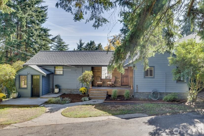 Property photo for 17024 32nd Avenue NE, Lake Forest Park photo 3