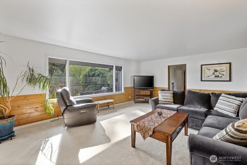 Property photo for 17024 32nd Avenue NE, Lake Forest Park photo 11
