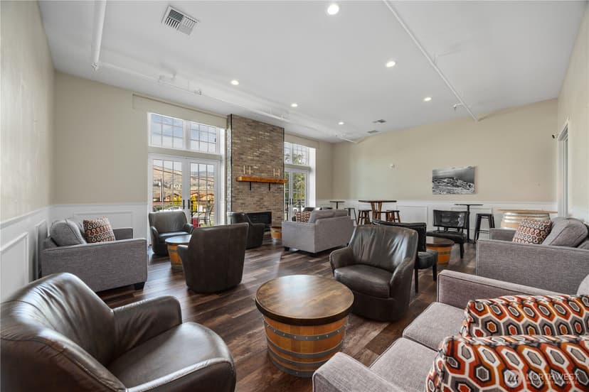 Property photo for 2037 W Woodin Avenue, Chelan photo 8