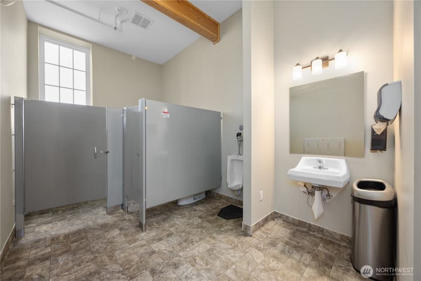 Property photo for 2037 W Woodin Avenue, Chelan photo 39