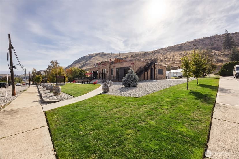 Property photo for 2037 W Woodin Avenue, Chelan photo 38