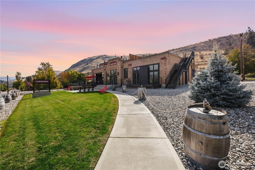 Property photo for 2037 W Woodin Avenue, Chelan photo 31