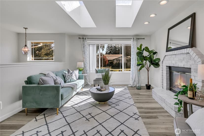 Property photo for 10313 97th Street SW, Lakewood photo 6