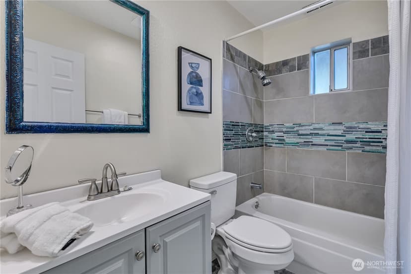 Property photo for 10313 97th Street SW, Lakewood photo 27