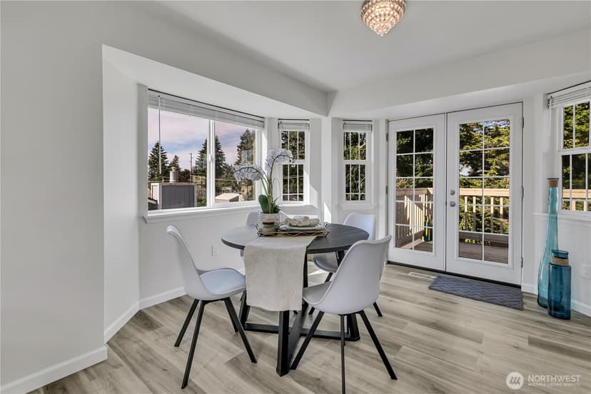 Property photo for 10313 97th Street SW, Lakewood photo 8