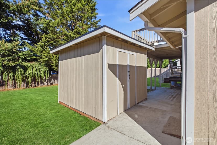 Property photo for 10313 97th Street SW, Lakewood photo 34
