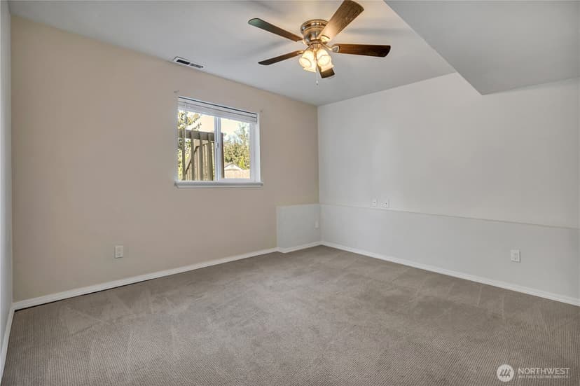 Property photo for 10313 97th Street SW, Lakewood photo 29