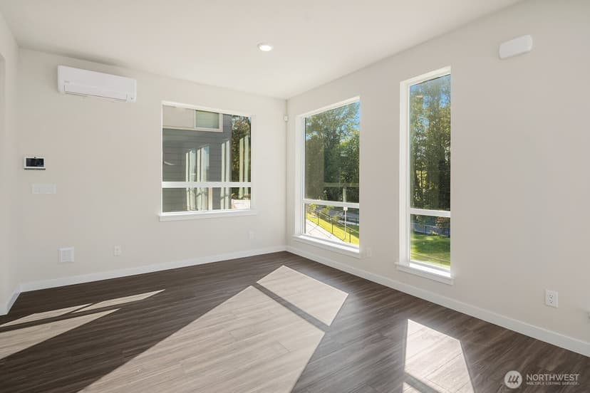 Property photo for 4273 Aberdeen Way NE, Renton photo 9