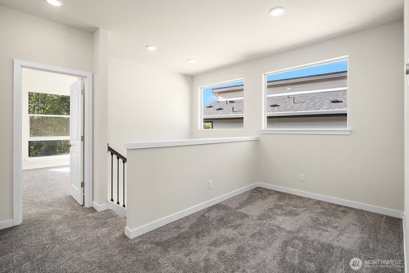 Property photo for 4273 Aberdeen Way NE, Renton photo 18