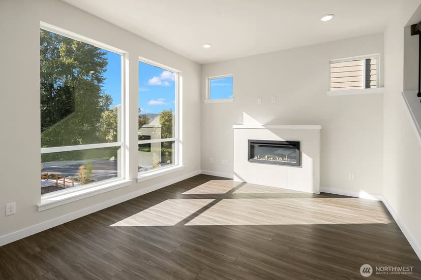 Property photo for 4273 Aberdeen Way NE, Renton photo 7