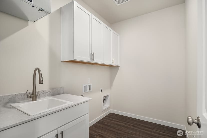Property photo for 4273 Aberdeen Way NE, Renton photo 27