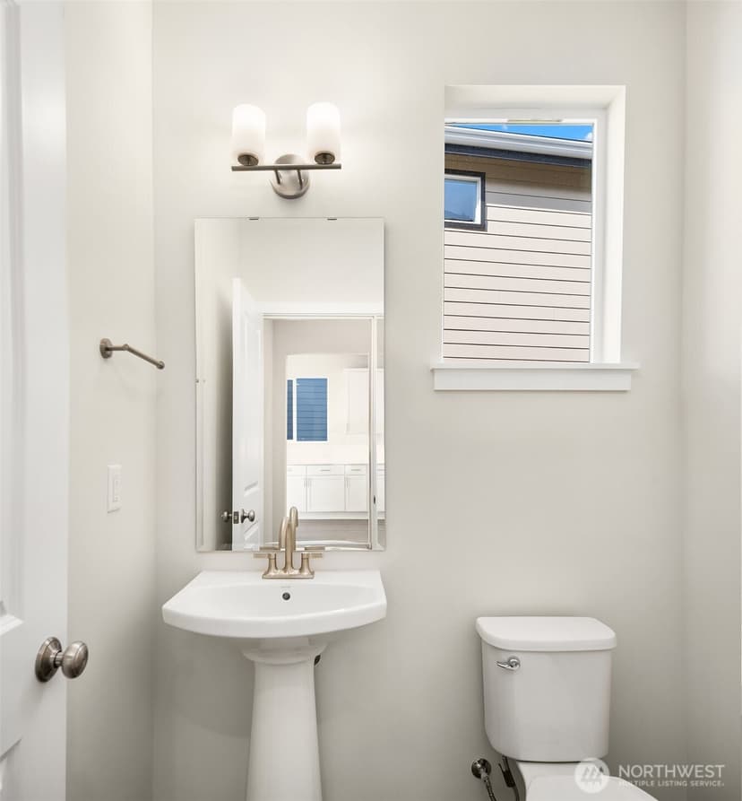 Property photo for 4273 Aberdeen Way NE, Renton photo 17