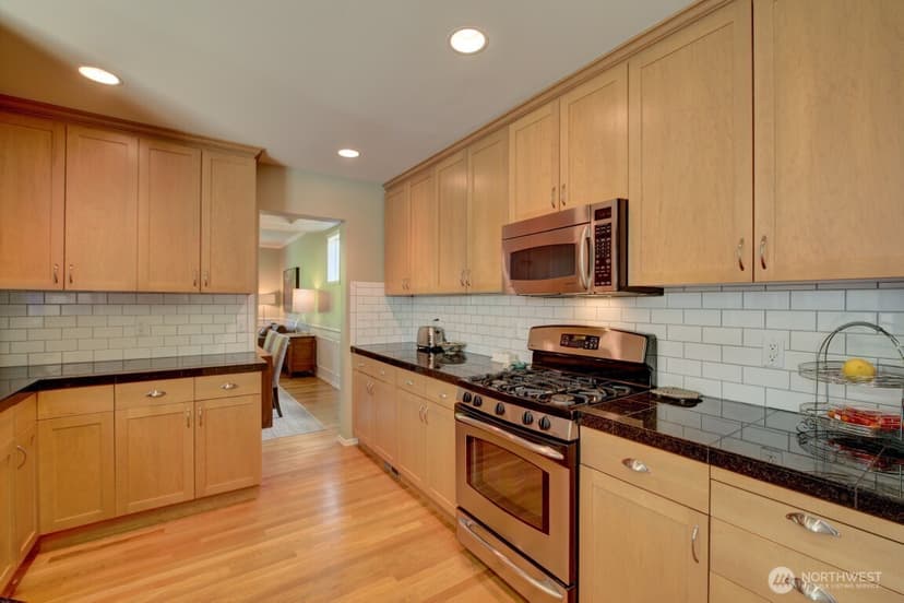 Property photo for 2140 NW Far Country Lane, Issaquah photo 14