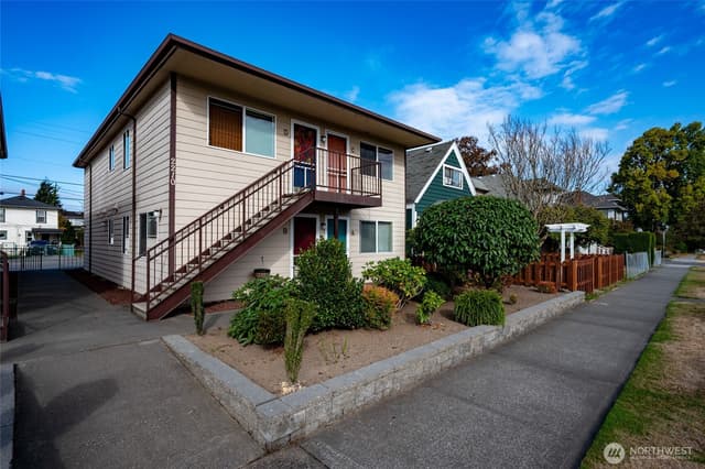 Property photo for 2210 2212 Colby Avenue, Everett photo 5