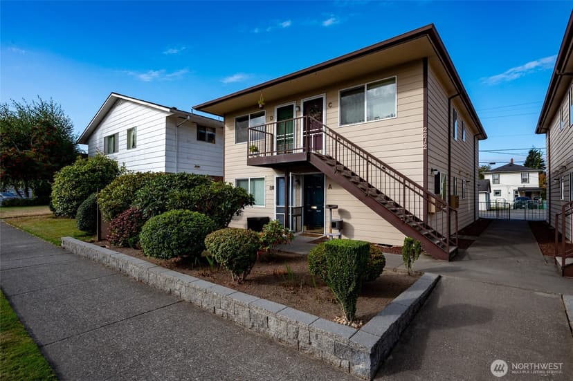 Property photo for 2210 2212 Colby Avenue, Everett photo 4
