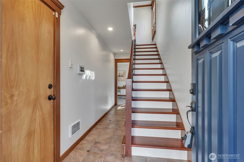 Property photo for 3043 59th Avenue SW #A, Seattle photo 2