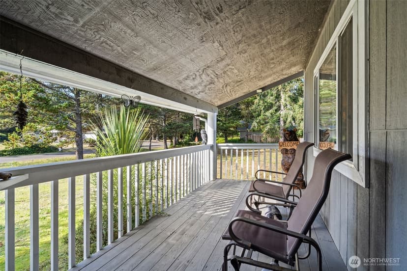 Property photo for 578 Meadow Avenue NE, Ocean Shores photo 3