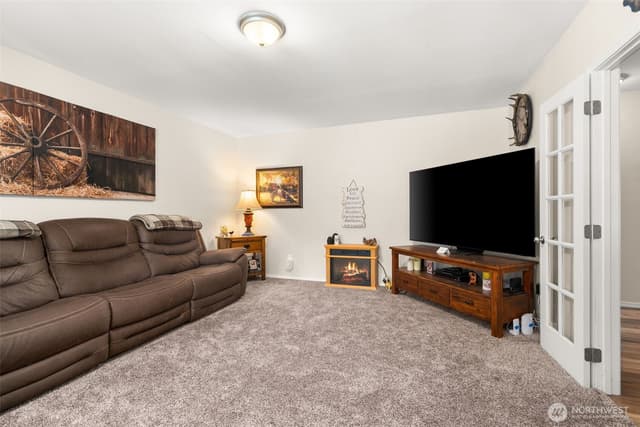 Property photo for 578 Meadow Avenue NE, Ocean Shores photo 5