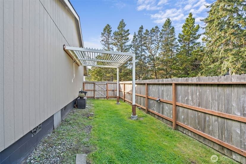 Property photo for 578 Meadow Avenue NE, Ocean Shores photo 34