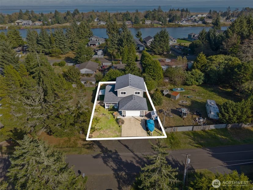 Property photo for 578 Meadow Avenue NE, Ocean Shores photo 38