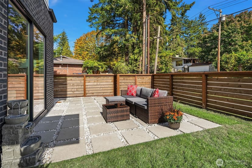 Property photo for 18603 B 104th Avenue NE, Bothell photo 10