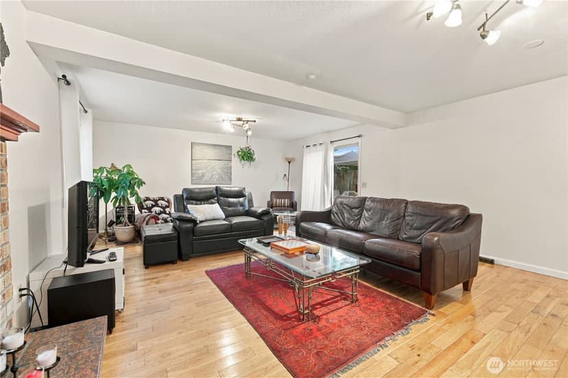 Property photo for 15403 Corliss Place N, Shoreline photo 15