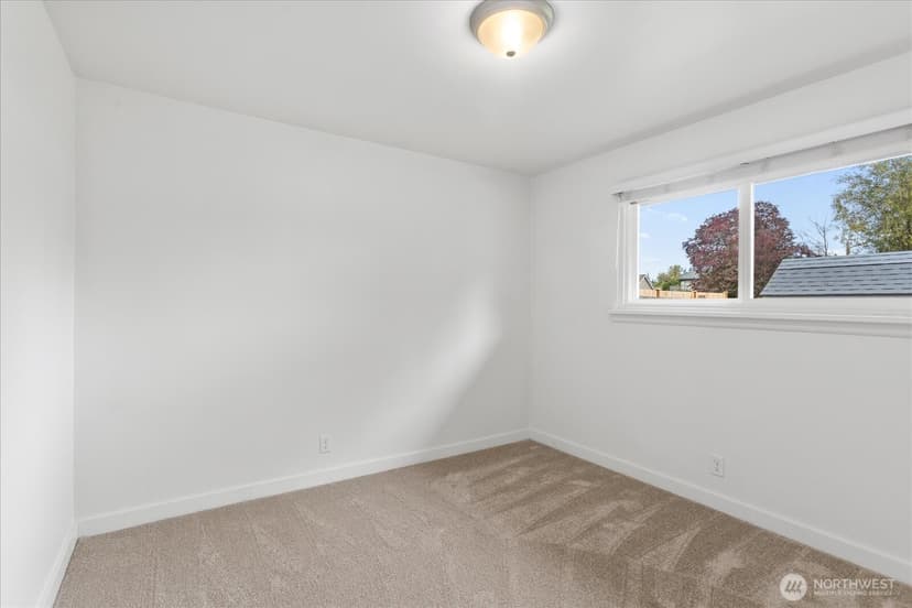 Property photo for 619 93rd Street SW, Everett photo 18