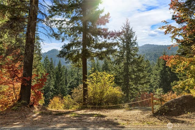 Property photo for 1270 South Cle Elum Ridge Road, Cle Elum photo 2