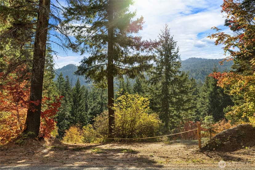 Property photo for 1270 South Cle Elum Ridge Road, Cle Elum photo 2