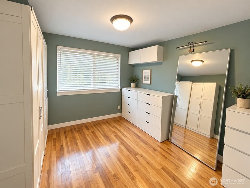 Property photo for 401 109th Avenue SE, Bellevue photo 13