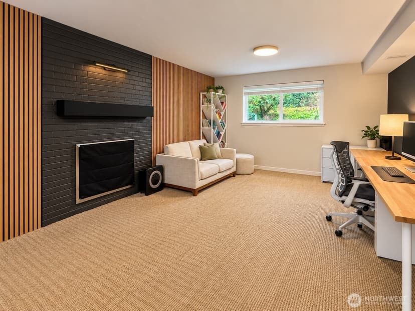 Property photo for 401 109th Avenue SE, Bellevue photo 14