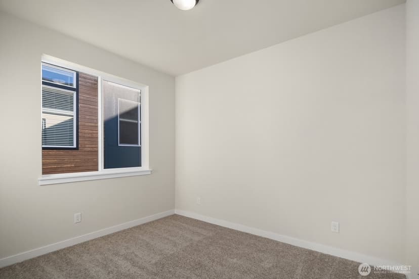 Property photo for 4027 Aberdeen Way NE, Newcastle photo 19