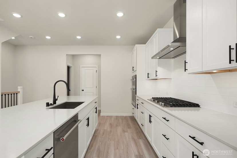 Property photo for 4027 Aberdeen Way NE, Newcastle photo 11