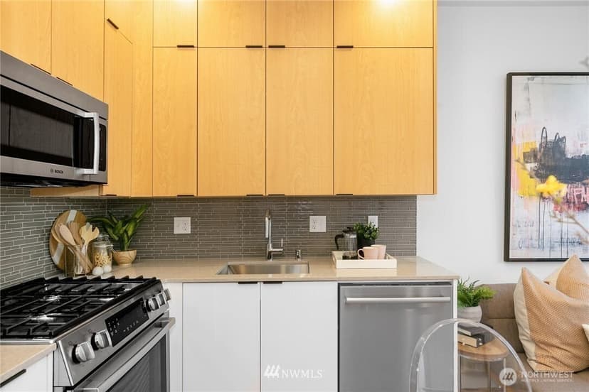 Property photo for 1430 24th Avenue #A, Seattle photo 9