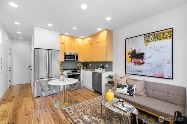 Property photo for 1430 24th Avenue #A, Seattle photo 5