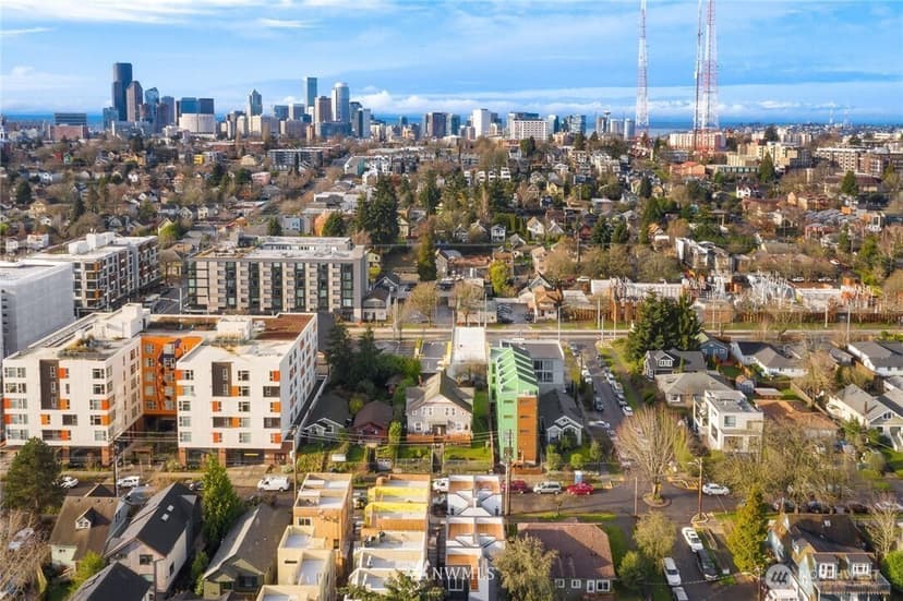 Property photo for 1430 24th Avenue #A, Seattle photo 17
