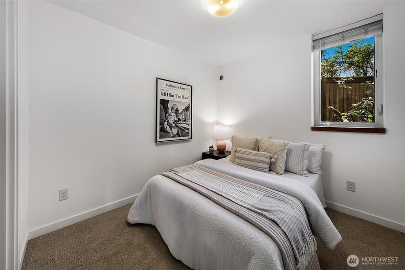 Property photo for 208 16th Avenue #E, Seattle photo 13