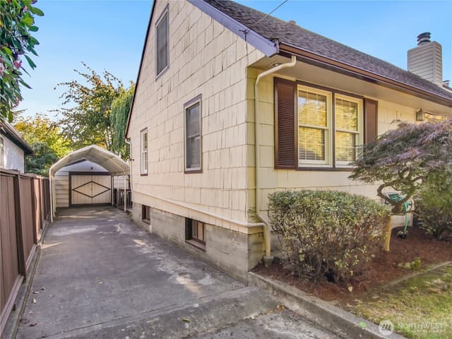 Property photo for 3007 NW 64th Street, Seattle photo 2