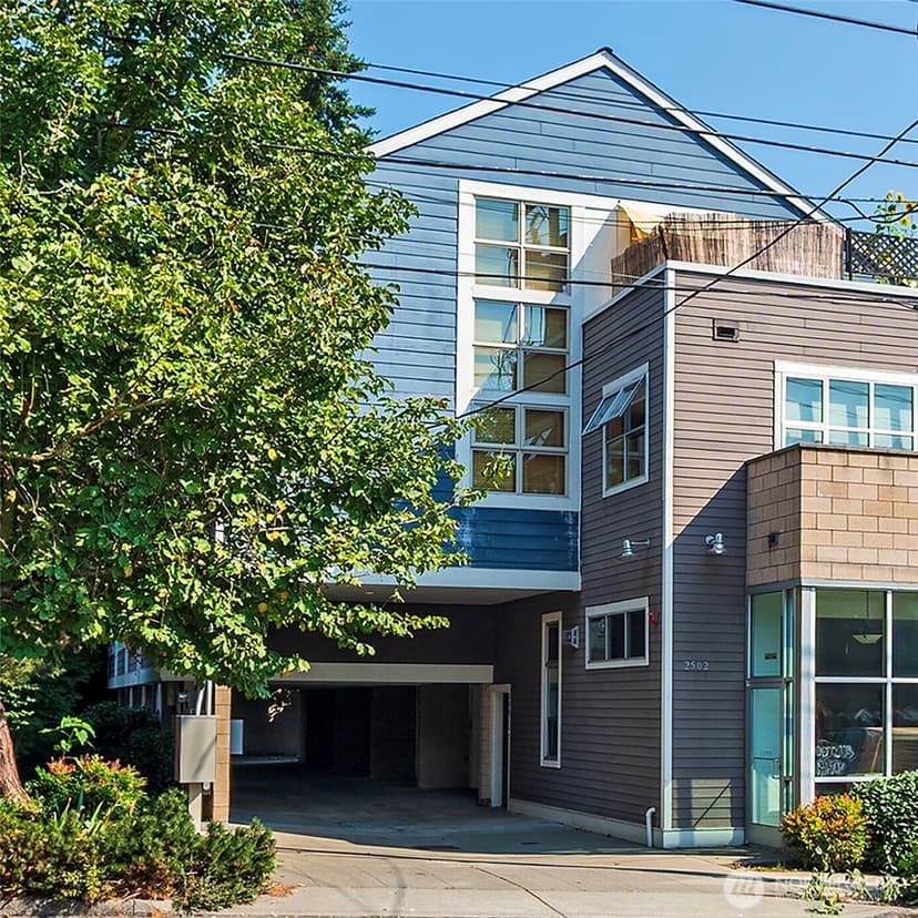 Property photo for 2502 N 50th Street #103, Seattle photo 2