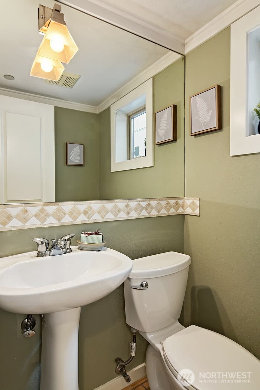 Property photo for 2502 N 50th Street #103, Seattle photo 13