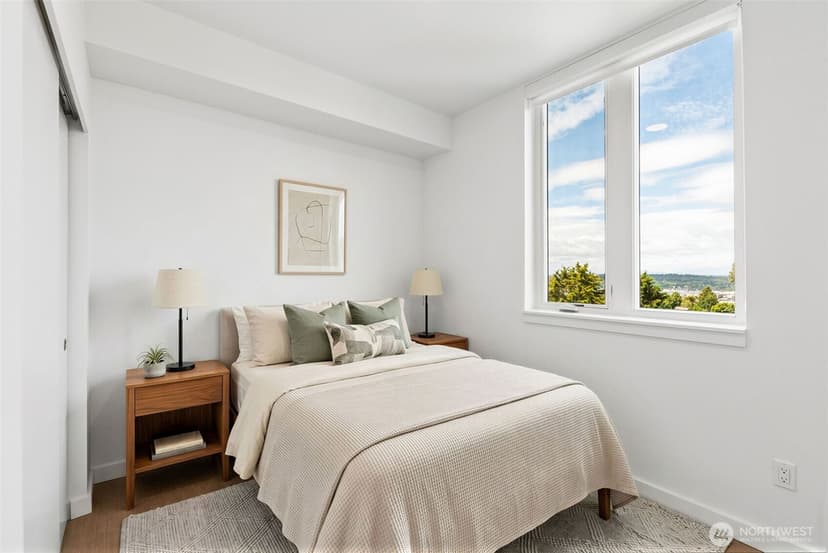 Property photo for 5819 Phinney Avenue N #401, Seattle photo 6