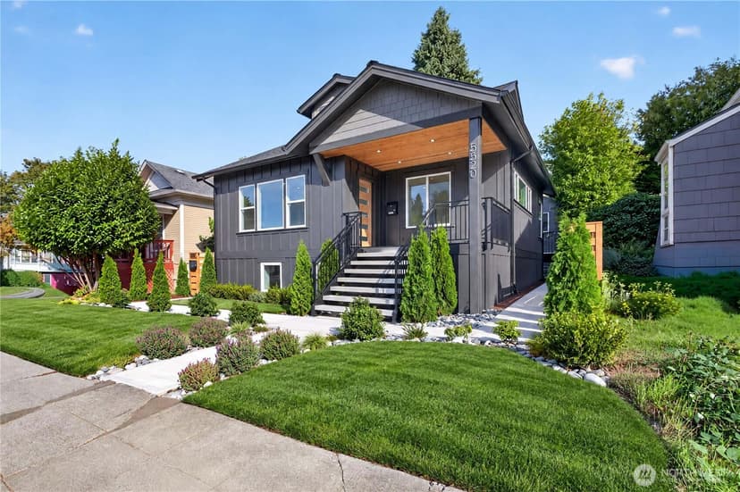 Property photo for 5520 Brooklyn Avenue NE, Seattle