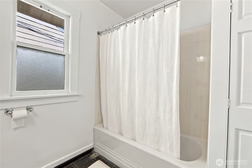 Property photo for 343 NW 74th, Seattle photo 15