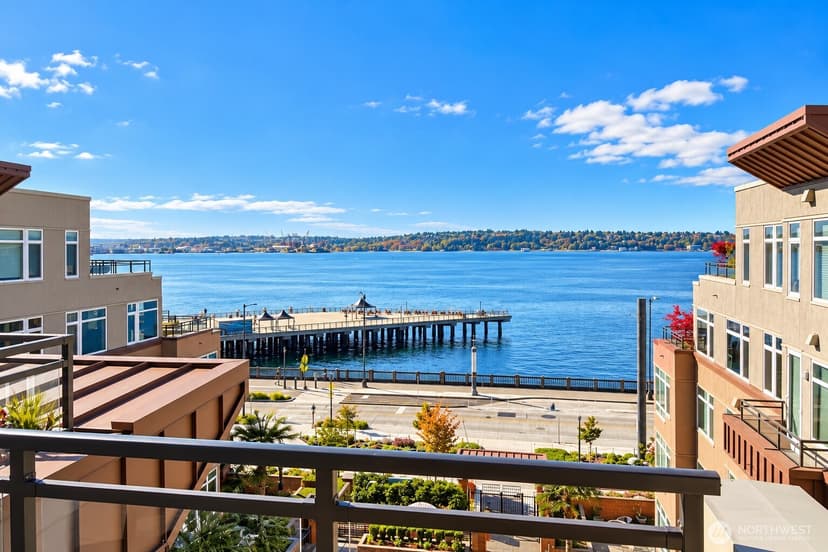 Property photo for 1950 Alaskan Way #121, Seattle photo 27