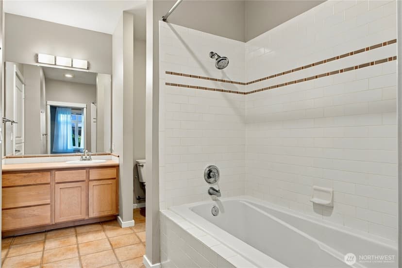Property photo for 1950 Alaskan Way #121, Seattle photo 13