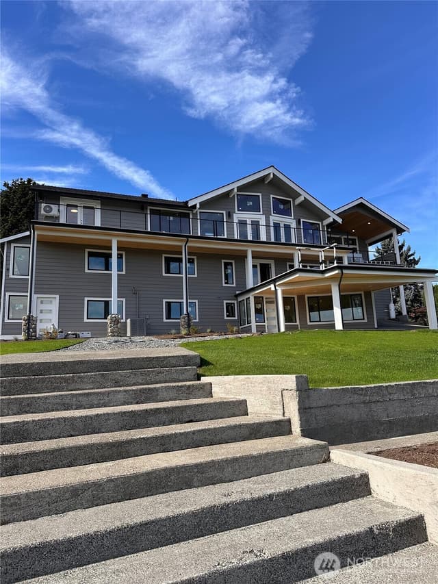 Property photo for 16125 95th Avenue SE, Snohomish