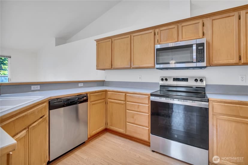 Property photo for 21819 SE 249th Place, Maple Valley photo 19