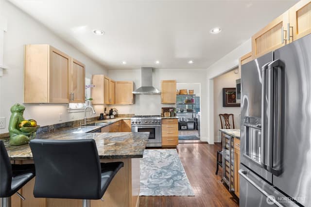 Property photo for 1405 N 41st Street, Seattle photo 5