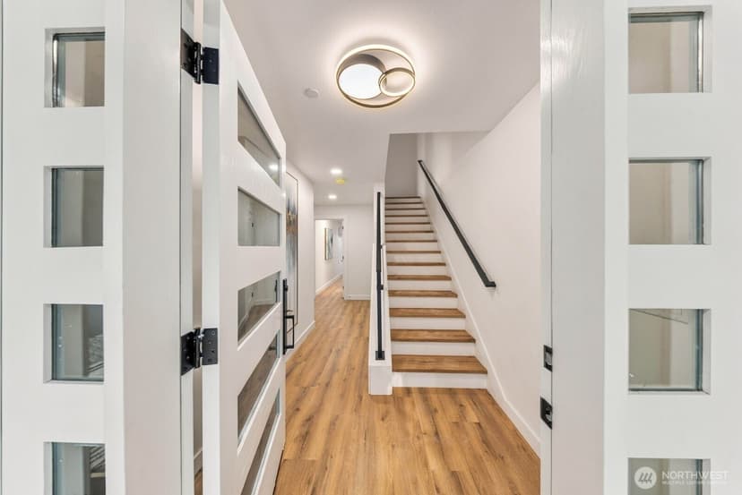 Property photo for 932 Duchess Road #B-3, Bothell photo 3